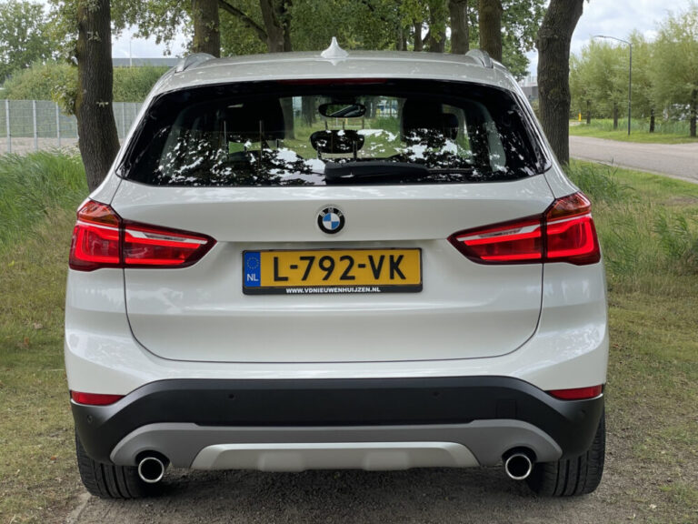bmw-x1-8-1000x750
