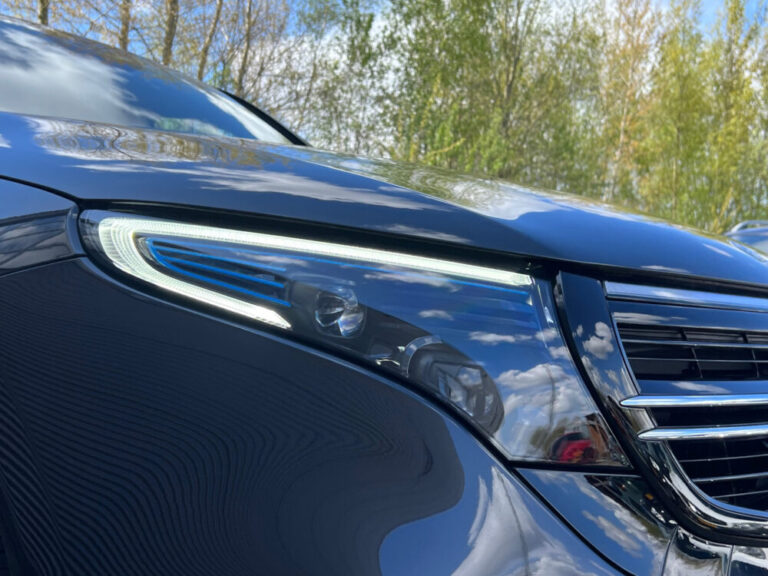 mercedes-benz-eqc-28-1000x750
