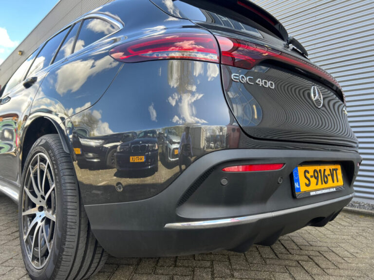 mercedes-benz-eqc-33-1000x750