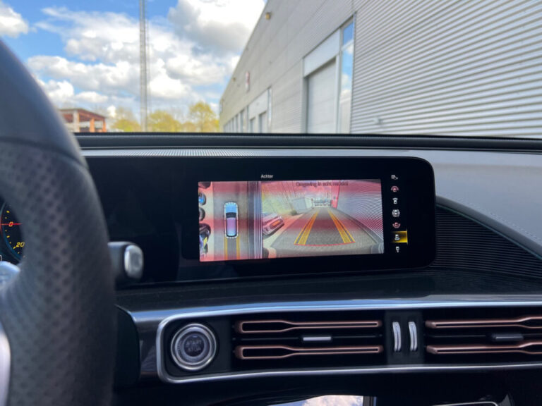 mercedes-benz-eqc-46-1000x750