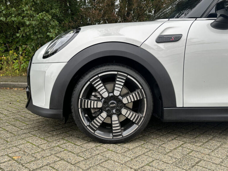 mini-mini-33-1000x750