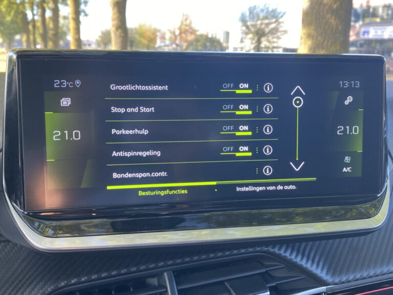 peugeot-208-18-1000x750