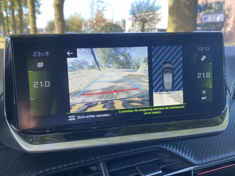 peugeot-208-22-1000x750