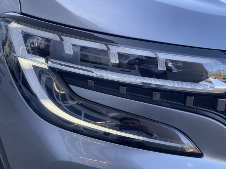 renault-austral-1-2-e-tech-hybrid-200-4-1000x750