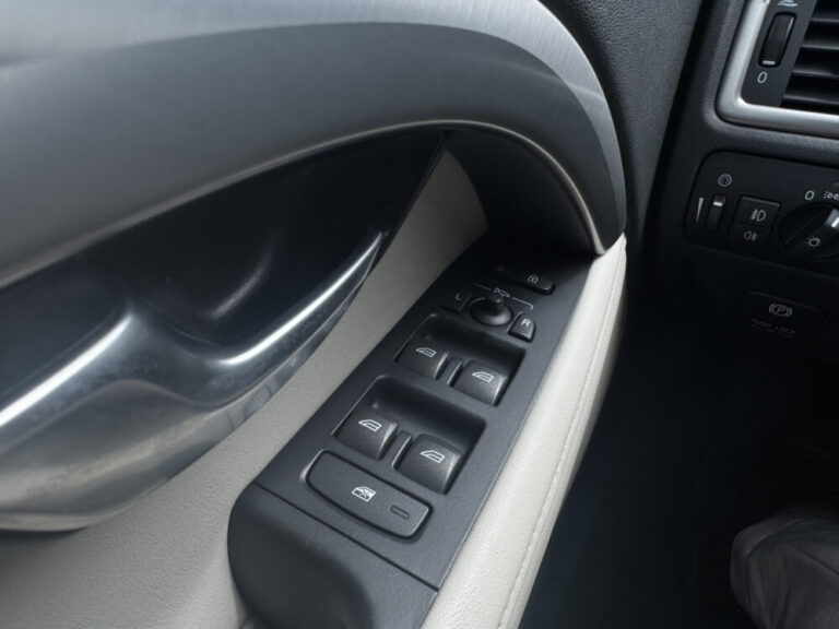 volvo-v70-15-1000x750