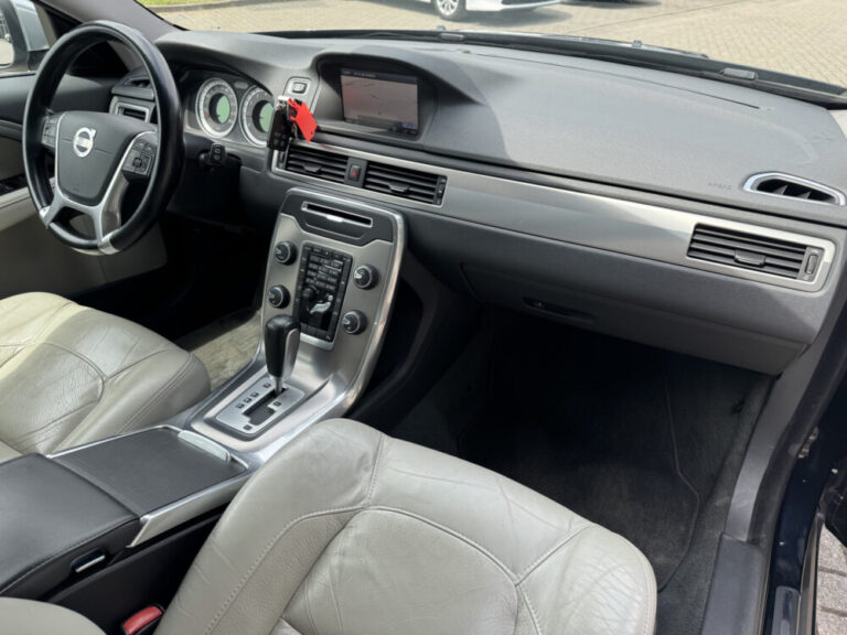 volvo-v70-16-1000x750