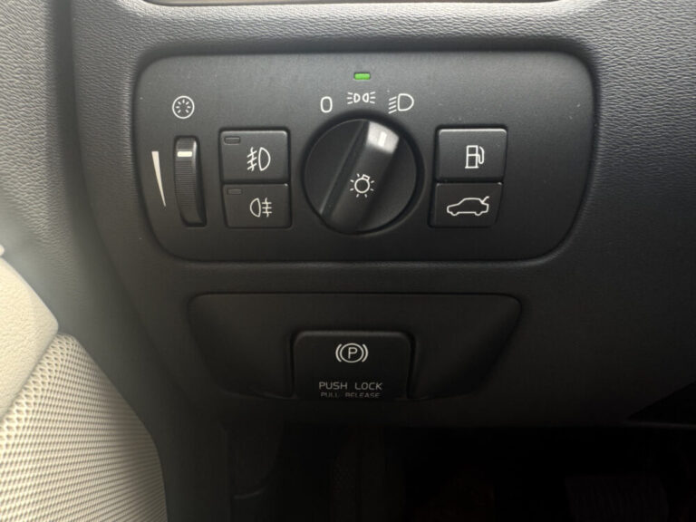 volvo-v70-17-1000x750
